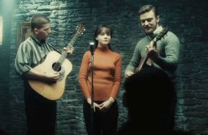 Inside Llewyn Davis- Jim, Jean and Troy perform Five Hundred Miles
