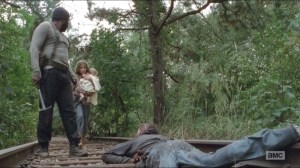 The Grove- Lizzie stops Tyreese from killing walker caught in train tracks
