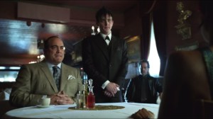 Penguin's Umbrella- Fish speaks with Maroni and Penguin