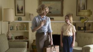 Big Eyes- Margaret, played by Amy Adams, moves out with her daughter, Jane, played by Delaney Raye
