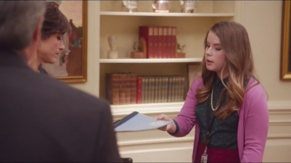 A Look at Veep- Season 4, Episode 2: “East Wing” | What Else is on Now?