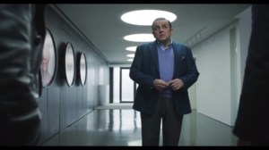 Under the Knife- Gordon and Bullock meet with Dr. Darren Cushman, played by Michael McCormick