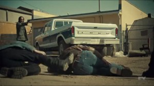 Loplop- Hanzee shoots two men outside the bar