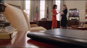 Kissing Your Sister- Selina tells Amy that she wants Jonah to vote for O'Brien