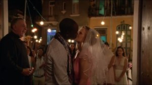 No es Facil- Marty and Jeannie kiss at their wedding