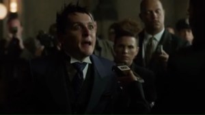 better-to-reign-in-hell-penguin-tells-gcpd-that-the-escaped-inmates-work-for-fish-mooney