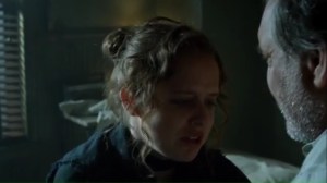 look-into-my-eyes-alice-played-by-naian-gonzalez-norvind-fends-off-her-landlord