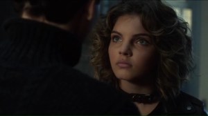 red-queen-selina-arrives-at-wayne-manor-for-dinner