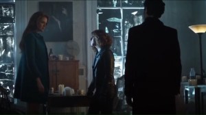 the-executioner-selina-brings-bruce-to-meet-the-new-ivy