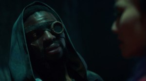 coMplications- Morlock leader Erg, played by Michael Luwoye, speaks with Clarice- The Gifted, Fox, X-Men