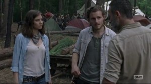 Warning Signs- Alden talks with Rick and Maggie about possibly arming the Saviors- AMC, The Walking Dead