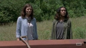 Warning Signs- Maggie and Cyndie arrive at a rundown house- AMC, The Walking Dead