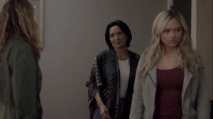 iMprint- Caitlin and Lauren meet with Dr. Taylor, played by Sumalee Montano, to talk about Rebecca- The Gifted, Fox, X-Men