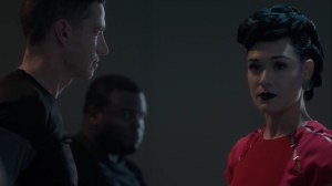 meMento- Reeva tells the new recruits to play by her rules- The Gifted, Fox, X-Men