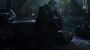 13 Stitches- Jeremiah gets the drop on Alfred- Fox, Gotham