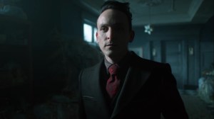 13 Stitches- Oswald confirms to Selina that he plans to leave Gotham- Fox, Gotham