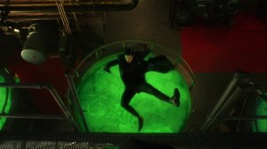 Ace Chemicals- Jeremiah falls into the chemicals- Fox, Gotham