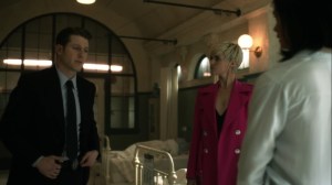 Ace Chemicals- Jim at the hospital with Barbara and Leslie- Fox, Gotham