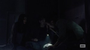 Chokepoint- Connie checks Henry's wound- AMC, The Walking Dead