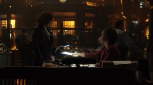 They Did What- Harper gives Selina a note from Bruce- Gotham, Fox