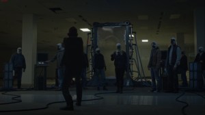 Little Fear of Lightning- Wade finds Seventh Kavalry opening portals- HBO, Watchmen