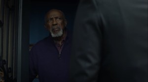 A God Walks Into a Bar- Jon goes to meet Will Reeves- HBO, Watchmen