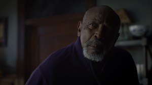 A God Walks Into a Bar- Will Reeves doesn't know who Judd Crawford is- HBO, Watchmen