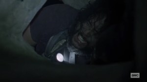 Squeeze- Jerry stuck in the tunnel- AMC, The Walking Dead